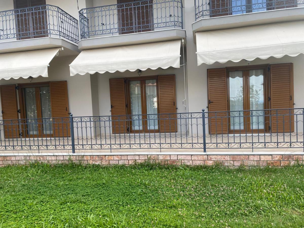 Coral Apartments Parga Buitenkant foto
